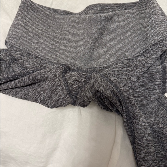 Alo grey leggings - Picture 3 of 4